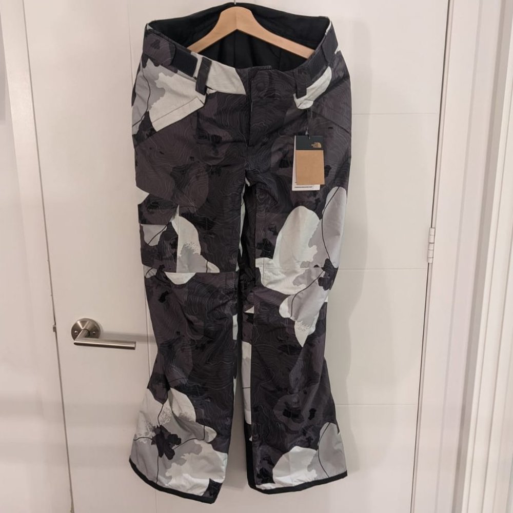 Brand New, Freedom Insulated Snow Pants size M